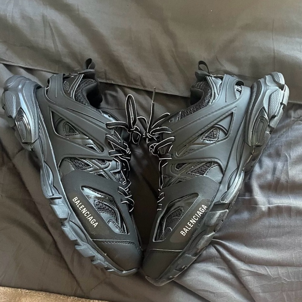 Size 10 - Balenciaga Track Triple Black No LED W bag